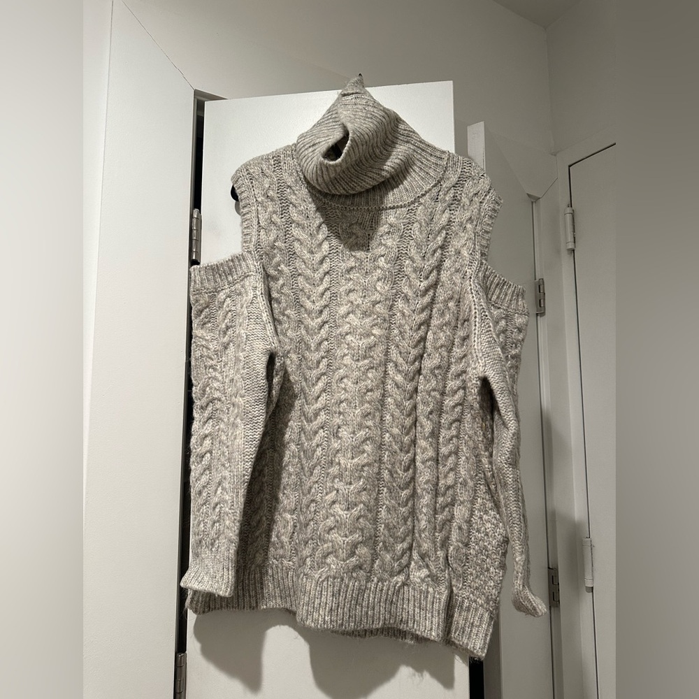 Zara cable knit with cutout shoulder details NWT